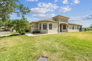829 Grand Canal Dr in Kissimmee, FL - Building Photo