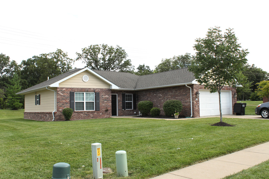 Hickory Hollow in Wentzville, MO - Building Photo