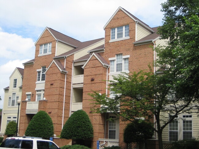 property at 1304 Garden Wall Cir
