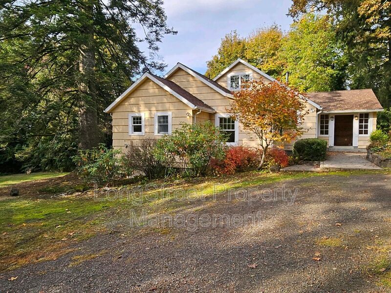 10309 NW Thompson Rd in Portland, OR - Building Photo
