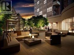 5168 Yonge St in Toronto, ON - Building Photo - Building Photo