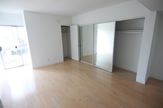 3949 Los Feliz Blvd in Los Angeles, CA - Building Photo - Building Photo