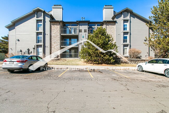 property at 2575 S Syracuse Way