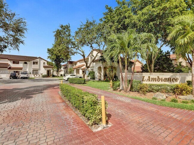 13529 SW 62nd St in Miami, FL - Building Photo - Building Photo