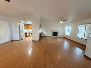 9143 Evelyn Ave in California City, CA - Building Photo - Building Photo