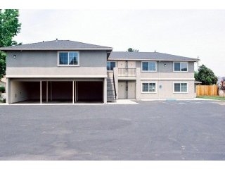 7470 Rogers Ln in Gilroy, CA - Building Photo