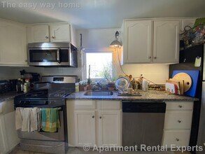 42 Lincoln St, Unit #2 in Cambridge, MA - Building Photo - Building Photo