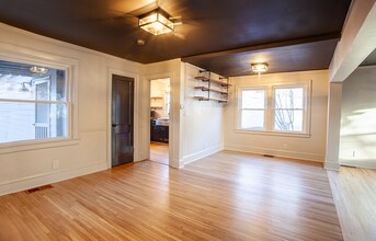 2117 Shenandoah Ave in Charlotte, NC - Building Photo - Building Photo