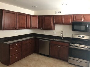 1913 Searles Rd in Dundalk, MD - Building Photo - Building Photo