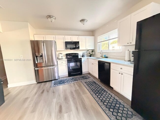 5474 Kenwood Dr in North Port, FL - Building Photo - Building Photo