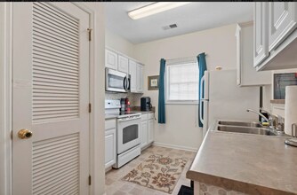 2090 Cross Gate Blvd in Myrtle Beach, SC - Building Photo - Building Photo