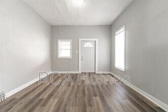 2427 N Kenwood Ave in Indianapolis, IN - Building Photo - Building Photo