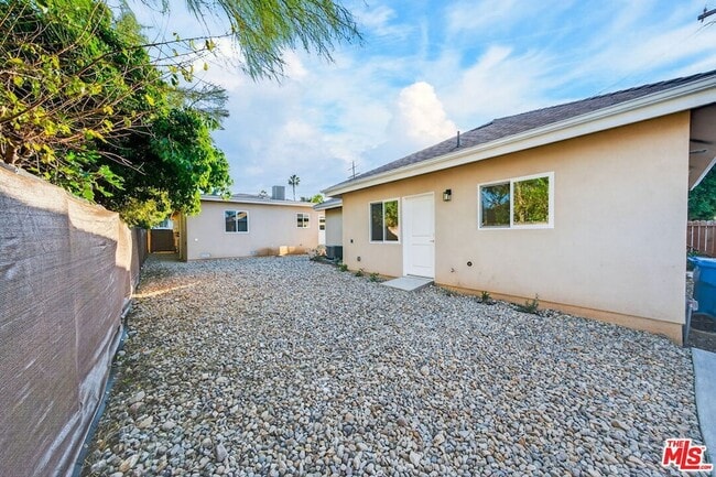 property at 17625 Burbank Blvd
