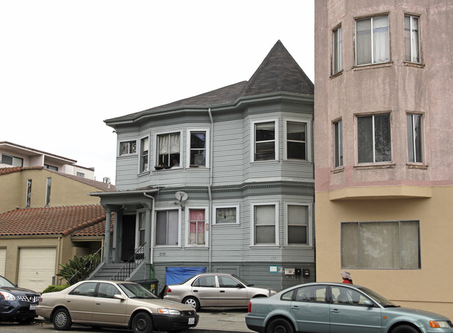 178 9th St in Oakland, CA - Foto de edificio - Building Photo