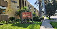 Villa Barcelona in Anaheim, CA - Foto de edificio - Building Photo