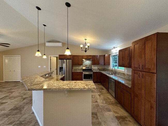 16-1370-1370 Pohaku Cir in Kurtistown, HI - Building Photo - Building Photo