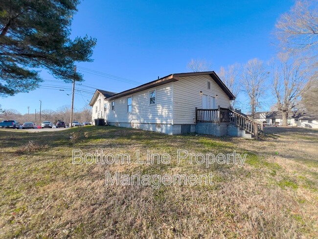 910 N Morris St in Gastonia, NC - Building Photo - Building Photo