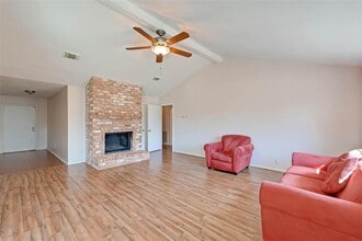 13623 Fernhill Dr in Sugar Land, TX - Building Photo - Building Photo