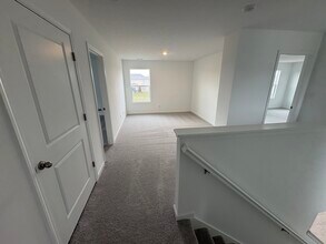 1743 Creek Bed Ln in Pendleton, IN - Building Photo - Building Photo