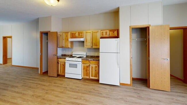 154 Northwest Dr in Bismarck, ND - Building Photo - Building Photo