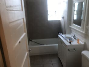 5306 N 25th St, Unit 2 in Omaha, NE - Foto de edificio - Building Photo