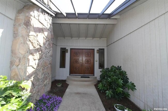 3444 Glen Creek Rd NW in Salem, OR - Foto de edificio - Building Photo