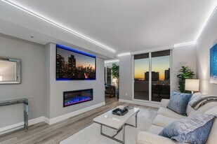 255 Evernia St in West Palm Beach, FL - Building Photo