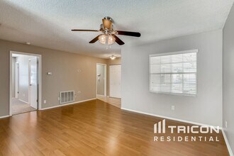1708 Hibiscus Cir N in Oldsmar, FL - Building Photo - Building Photo