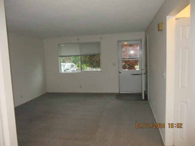 590 67th St in Springfield, OR - Building Photo - Building Photo