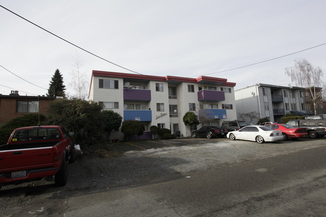 Lu Oma Apartments in Seattle, WA - Building Photo - Building Photo