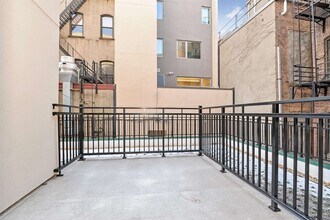 225 Bay St in Jersey City, NJ - Building Photo - Building Photo
