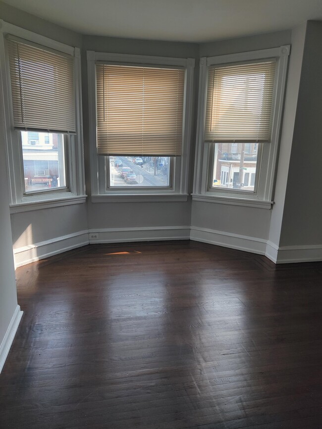 5944 Cedar Ave in Philadelphia, PA - Building Photo - Building Photo