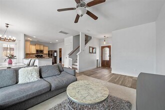 3037 Boxwood Springs Ln in Dickinson, TX - Building Photo - Building Photo