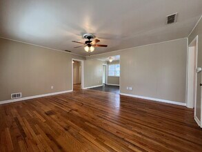 5008 42nd St in Lubbock, TX - Building Photo - Building Photo