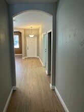 20205 Merry Oak Ave in Tampa, FL - Foto de edificio - Building Photo