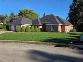 111 Saddle Brook Cir in Meridian, PA - Building Photo