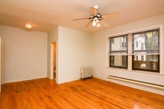 1053 W George St in Chicago, IL - Building Photo - Building Photo