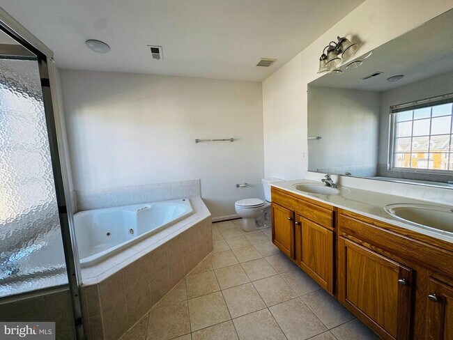 43776 Smith Ferry Square in Leesburg, VA - Building Photo - Building Photo