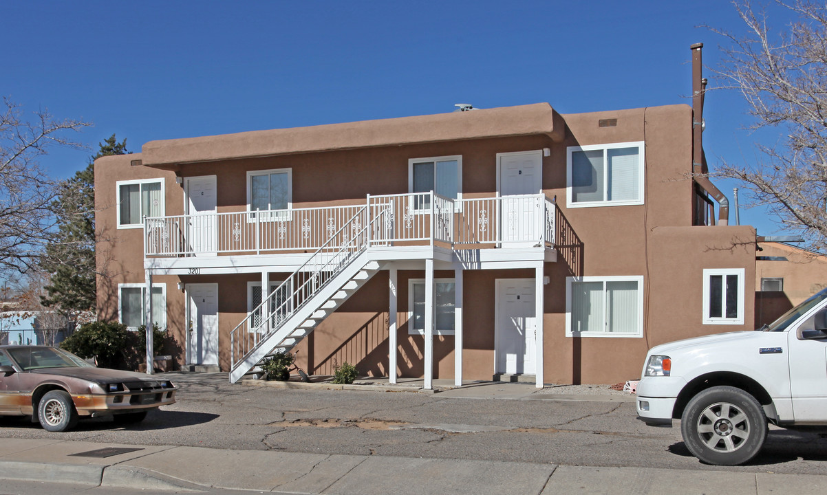 3201 Altamonte Ct NE in Albuquerque, NM - Foto de edificio