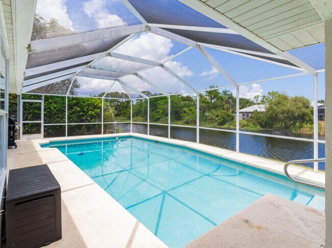property at 1123 Hollow Oak Ct