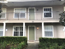 121 Reserve Cir in Oviedo, FL - Building Photo