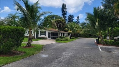 27001 Sun Aqua Ln in Bonita Springs, FL - Building Photo - Building Photo