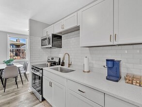 7 Division St in Oak Park, IL - Foto de edificio - Building Photo