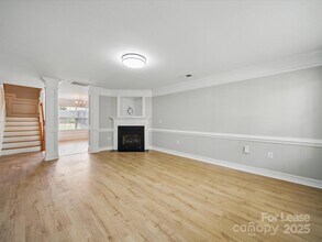 5203 Grays Ridge Dr in Charlotte, NC - Foto de edificio - Building Photo