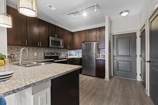 Duet Apartments in Nashville, TN - Building Photo