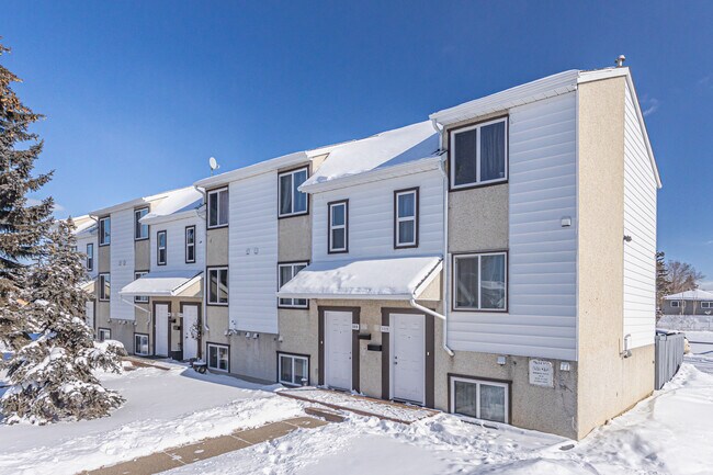 107 Lee Ridge Rd NW in Edmonton, AB - Building Photo - Primary Photo