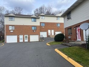 515 Scott Rd in Waterbury, CT - Building Photo - Building Photo