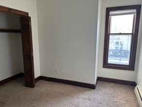 2432 Stevens Ave, Unit 3 in Minneapolis, MN - Foto de edificio - Building Photo