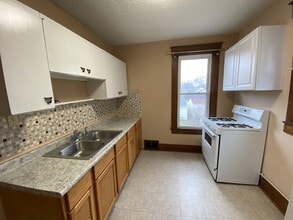 416 8th St in West Des Moines, IA - Building Photo - Building Photo