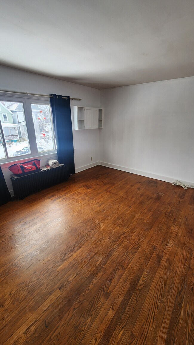 635 Main St, Unit 1 in Dunkirk, NY - Building Photo - Building Photo